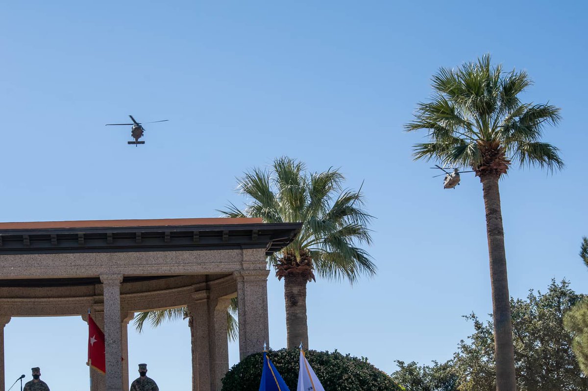 1AD_CAB's tweet photo. This morning, leaders from the Iron Soldier Division paid their respects and participated in a fly-over honoring all those who were a part of the historic operation. 🦅
#SoldierForLife #IronSoldiers #IronEagle #Operation_Torch #AmericasTankDivision #HonorTheLegacy @USArmy https://t.co/M6K7GEyRqj