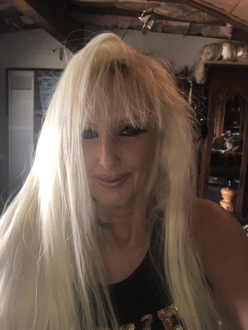 me being me.... https://t.co/XHIf6tVnmf