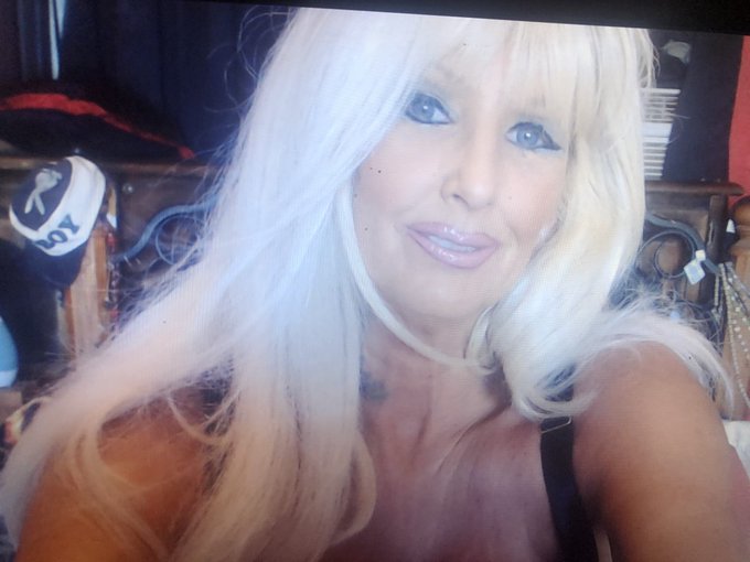 on streamates playing .... https://t.co/Kx3AQMtylo