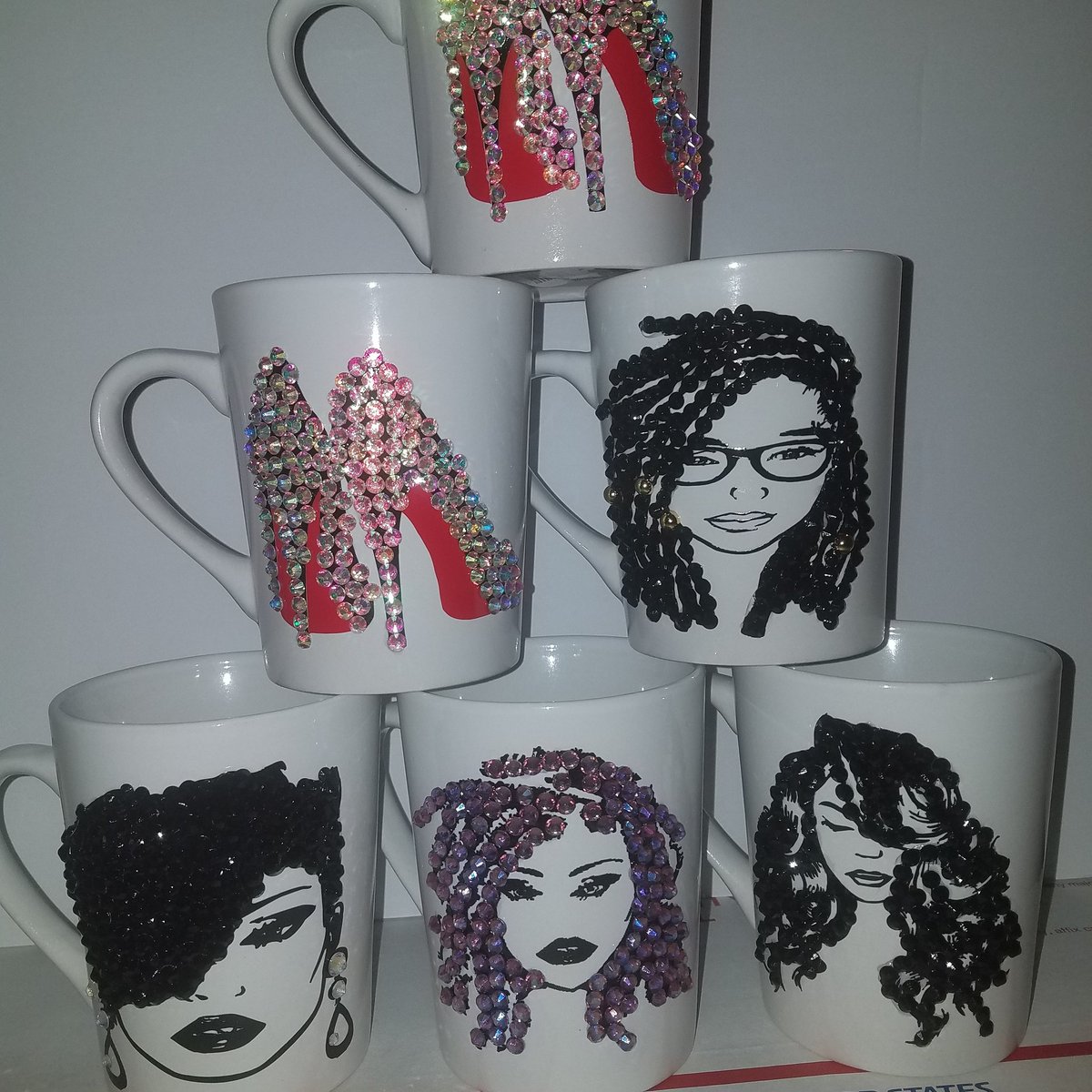 Blacfoxtails tweet media