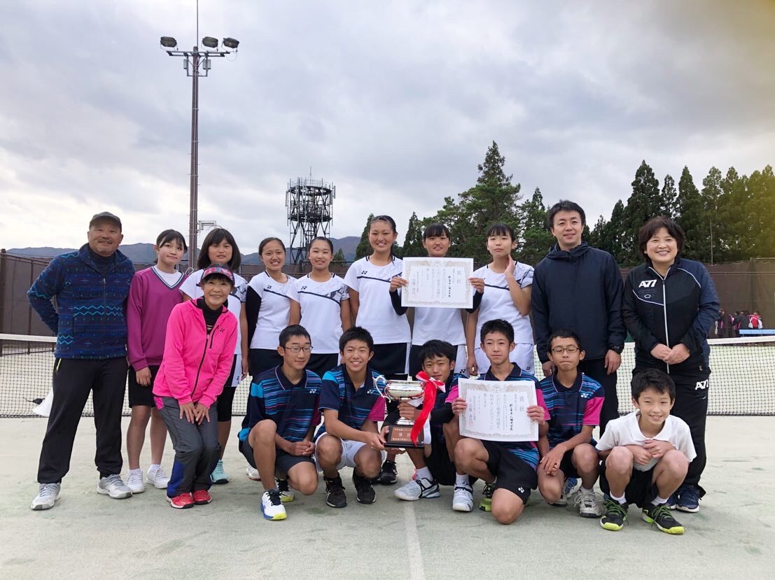 BluesGujo's tweet photo. うれしいお知らせです✨
先日開催された
第20回岐阜県中学校新人テニス大会で八幡中学が男女ともに優勝しました🎾✨

みなさんとても素敵な笑顔です👶🏻💖
これからも楽しく頑張りましょう✨ https://t.co/SEPKI1XAq7