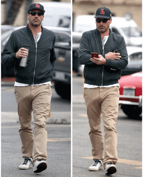 SethFromThe716's tweet photo. #IWontSayAnyNamesBut it looks like someone's smuggling a hamm in his pants. https://t.co/1Nn8UyoTTh