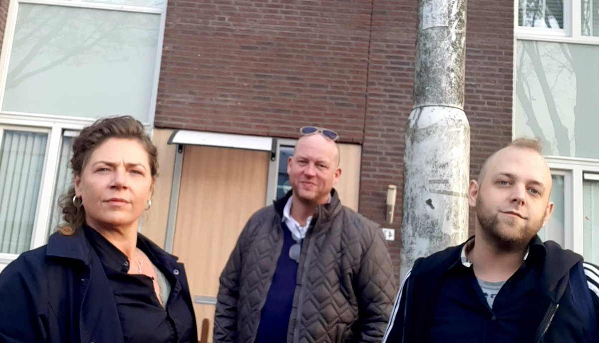 ZOZplatform's tweet photo. We zijn weer op pad! Debat lessen 'Politiek en Maatschappij' voor groep 6, 7 en 8. #DeWat?! #Debat! w/ @AmyvanSon, @stadskok & @vermoedelijk #ZOZ #Arnhem #Nijmegen https://t.co/1pC0DpE7xm