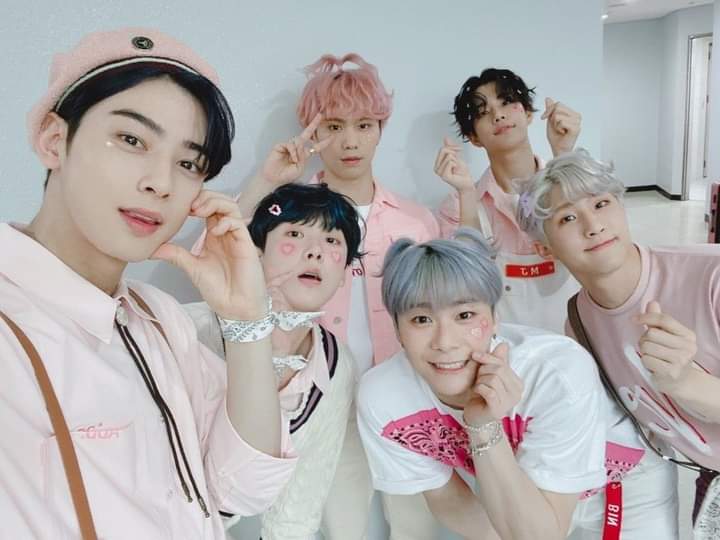 DayanaCo5's tweet photo. @allkpop @ASTROworldland Finally!! An Astro reality show 🎉 I'm so exited!! Can't wait!! This gonna be amazing

#ASTROREALITY [ #ASTRO ° #아스트로 ° @offclASTRO ] https://t.co/iJnQ0gjBuG