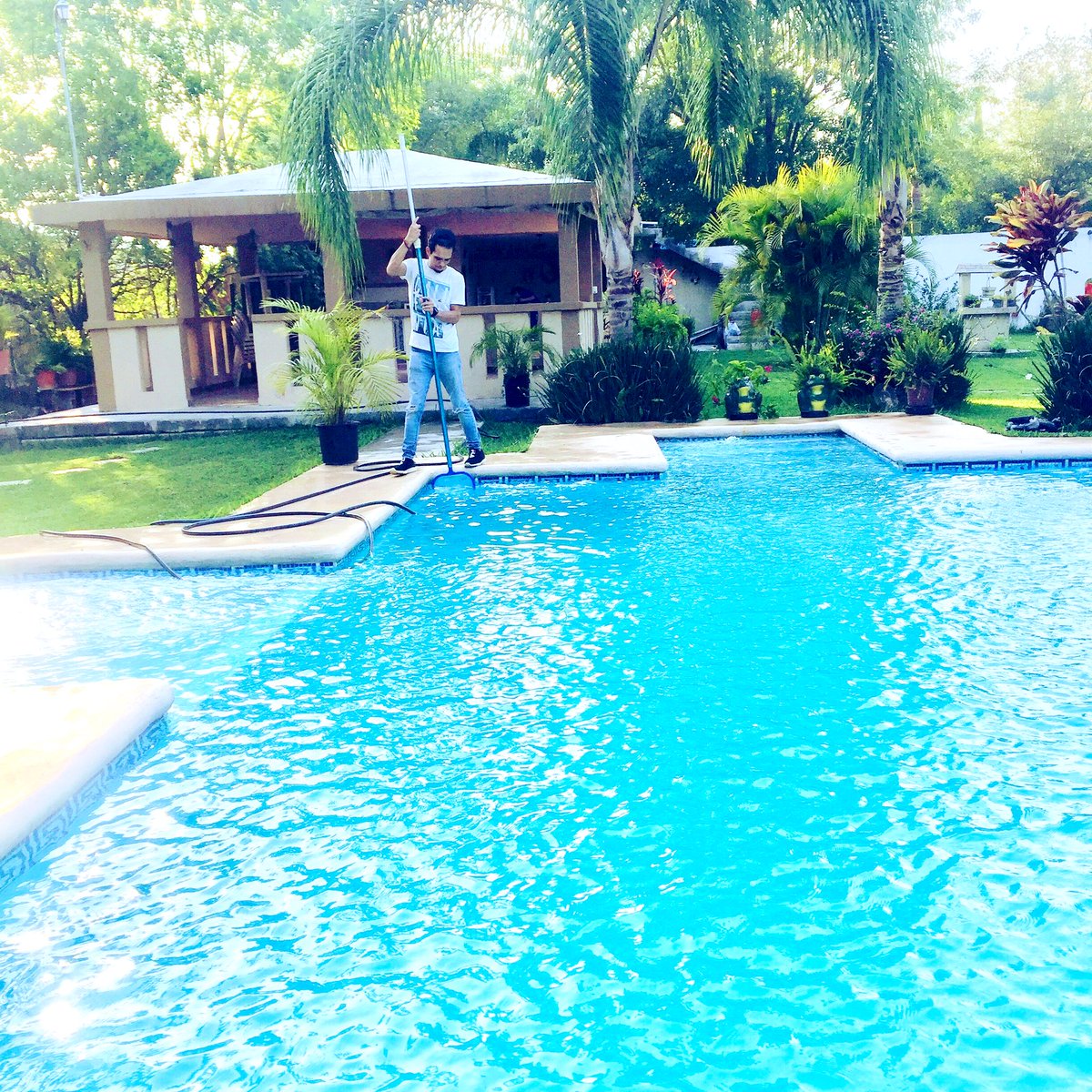 Cuando te toca hacerla de Esperanzito, ah pero quería Reunión 😂😂 #MTY