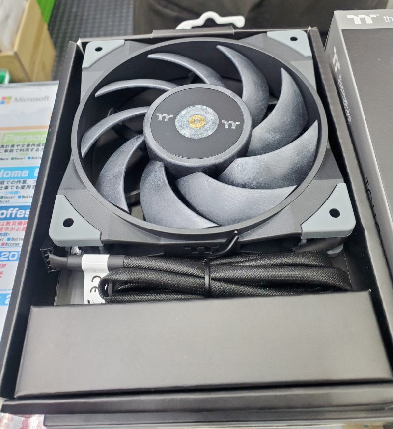 Tsukumo Ex ツクモex Pa Twitter 6f 本日発売 Thermaltakeの冷却ファン Toughfan 12 Lcp素材のファンブレードと第2世代ハイドロリックベアリングを採用し 卓越した冷却パフォーマンスを実現する高静圧pwmファンです Noctua大好き ファン担当iさんの