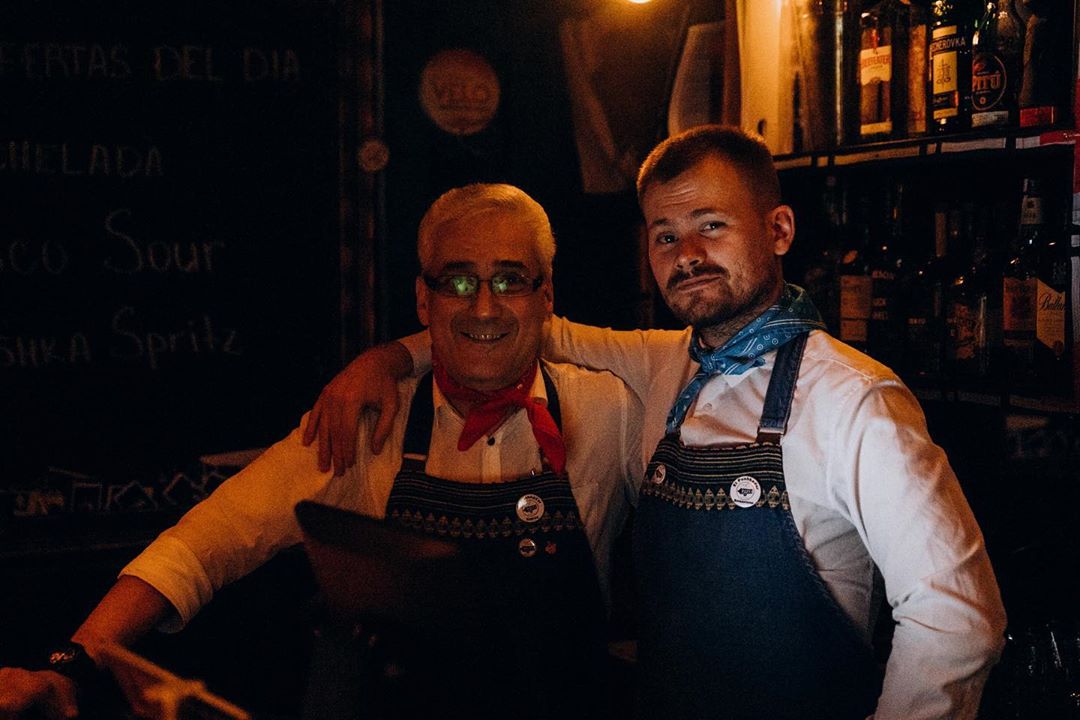 ElPushka's tweet image. Доброе утро, amigos !!! 
ПУШКАДОРЫ НЕ СДАЮТСЯ!
Мы снова в деле!
Очень счастливы и готовы сделать счастливыми вас, так что забегайте.
Верим, что у наших друзей тоже все получится и будет хорошо.
Спасибо огромное за вашу любовь поддержку. Без вас ничего бы не вышло.
#elpushka