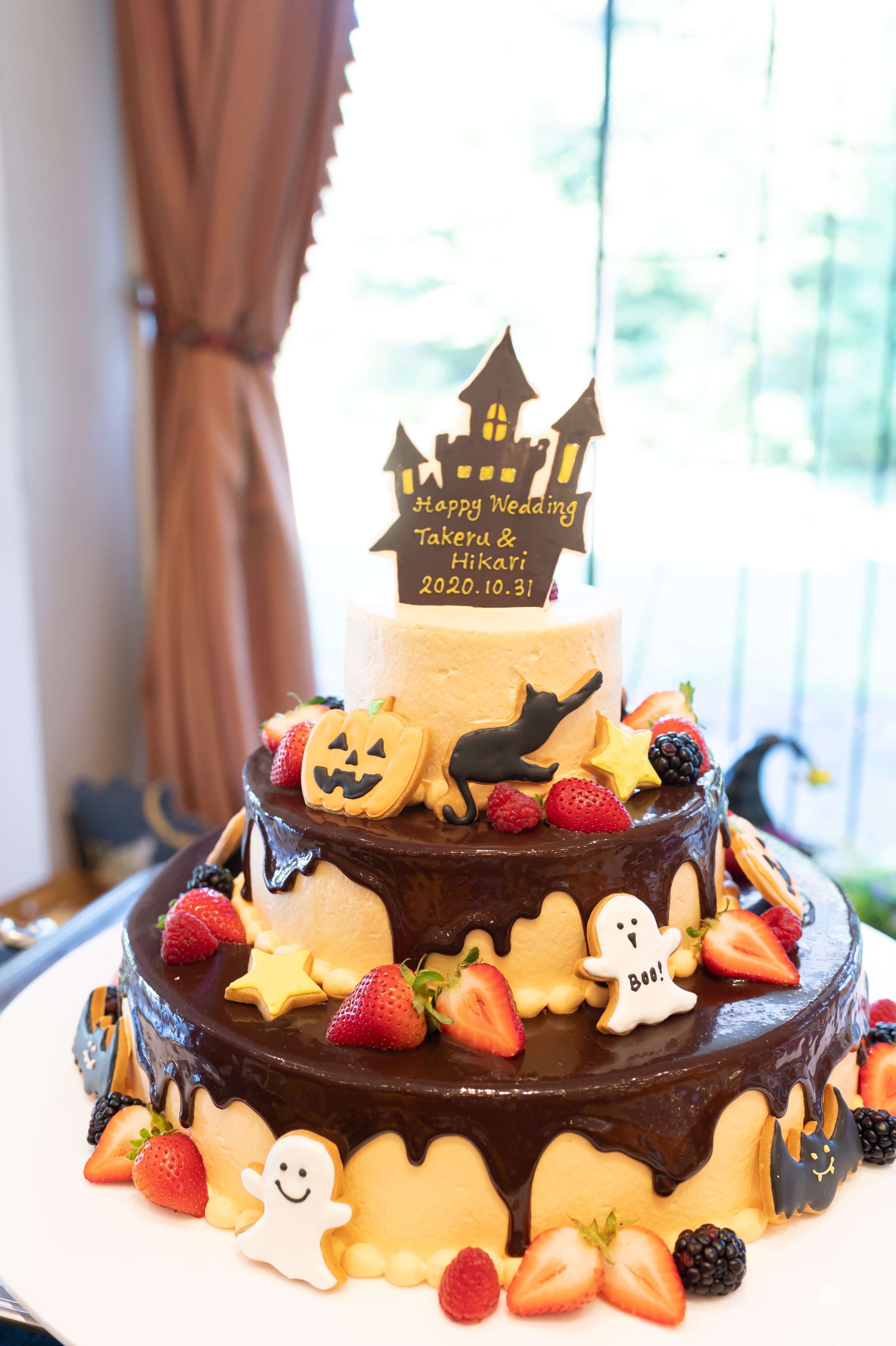 Twitter 上的 ガーデン 邸宅ウェディング アルシェ 龍ケ崎 株式会社小野写真館 10月31日の結婚式 ハロウィンケーキ チョコレートドリップ そして チョコフォンデュ での ファーストバイト みんな笑顔 ウエディングケーキ 結婚式 Happy 可愛い