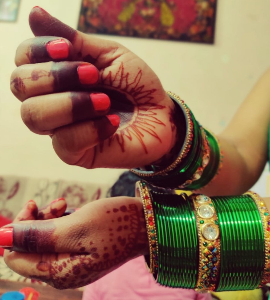 shrutii0102's tweet photo. "They don't create noise, They create Music.. 🎶
#loveforbangles #greenbangles #karwachauthmoments #mehndiandbangles #instagramers #LoveForJewellery #itsmeshrutii #Twitter https://t.co/dOXRrM1R5C
