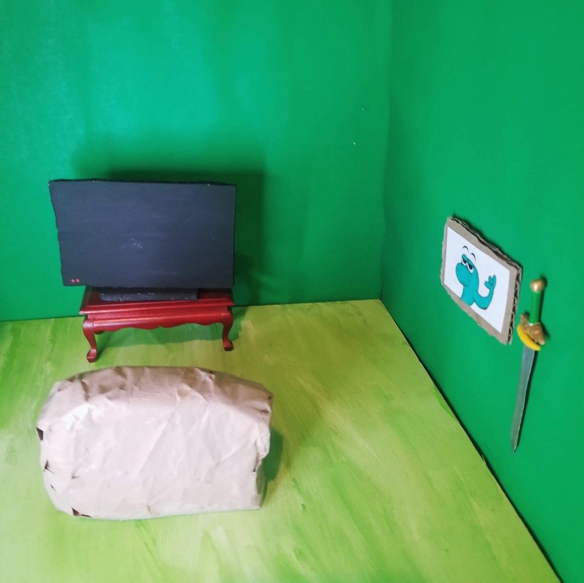 Freddygbaf's tweet photo. Ok so I am barely going to start animating now because my phone was not working but I finally got it work now. So I can finally do stop motion.
#stopmotion #ringlight #rooms #ketchen #claymation #iphonex #armiturewire https://t.co/5LllQ6CGvH