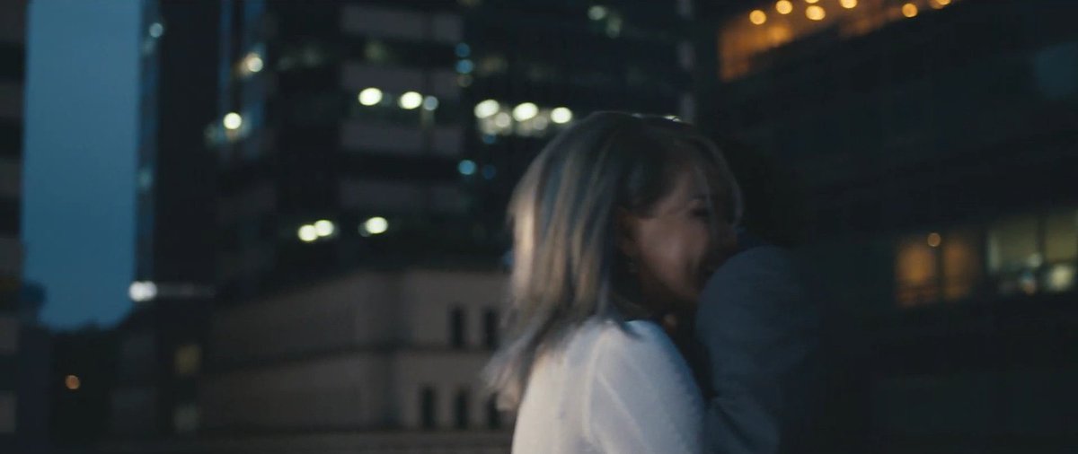 95GIZIBE's tweet photo. IF ONLY HWA AND #5STAR MV out at the same time !!! sigh #5STARMVOUTNOW idk why but maybe itโs because I deprived for CL love story since ages so when I saw this MV even after several times it still gave me goosebumps and happiness! https://t.co/VGrdC9xvbW