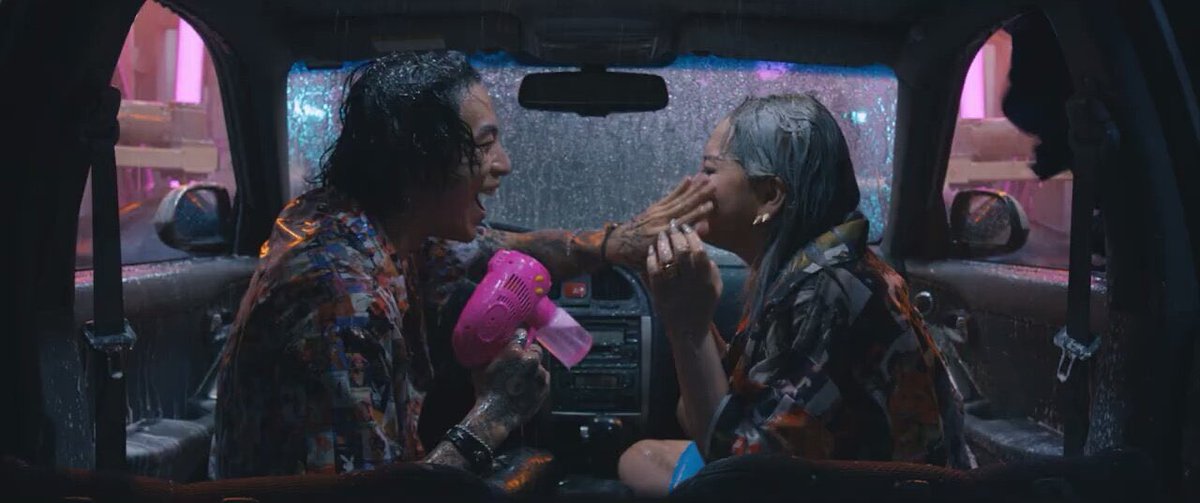 95GIZIBE's tweet photo. IF ONLY HWA AND #5STAR MV out at the same time !!! sigh #5STARMVOUTNOW idk why but maybe itโs because I deprived for CL love story since ages so when I saw this MV even after several times it still gave me goosebumps and happiness! https://t.co/VGrdC9xvbW