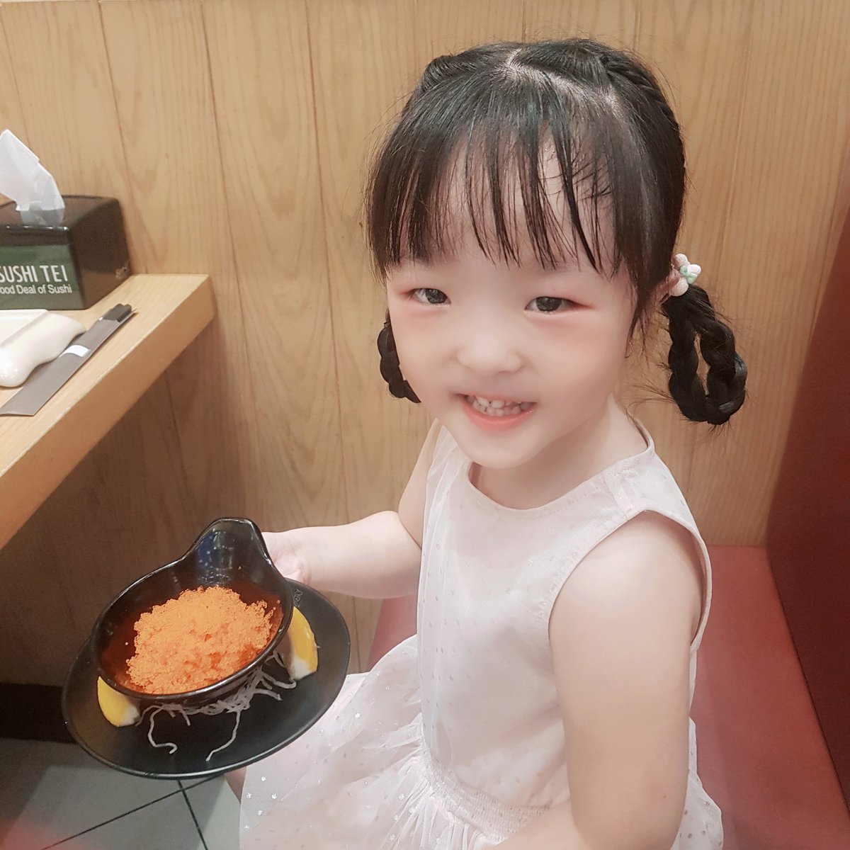 LeannaChloe2's tweet photo. #Enjoy #yummy #lunch @Sushiteisby
.
#BonAppetit #kawaii #modelcilik #influencer #foodies #kuliner https://t.co/Z1uWaZaWWN