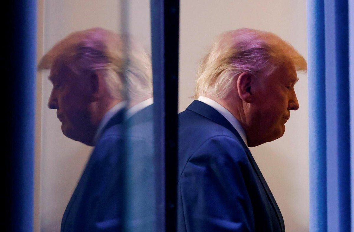 le_Parisien's tweet photo. Présidentielle américaine : Trump crie à la fraude, les télévisions coupent son discours
➡️ https://t.co/c3tpDnGcJZ https://t.co/J8hzlWJB4y