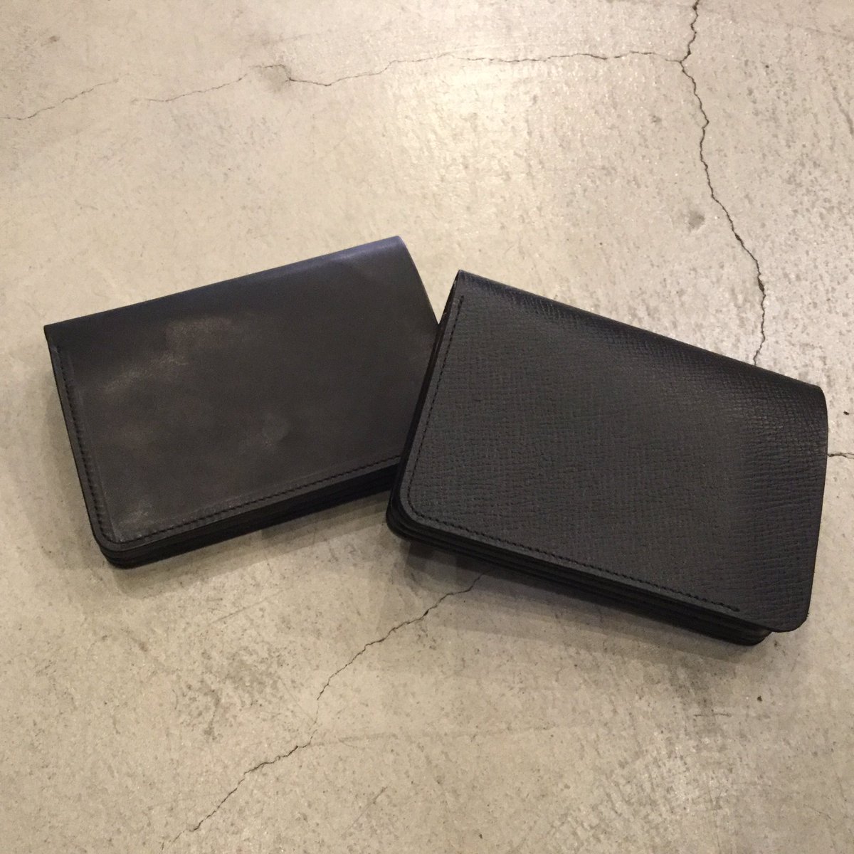 cf_kyoto's tweet photo. short wallet / forme

formeより財布が到着。
毎シーズン、ご好評のshort walletです。

今回はbaby calfと別注embossed calfでのご用意です。

どちらもお早めに。

#forme
#CONFECT
#nestRobe
#Fashion
#京都 https://t.co/tMwCCnBkhD