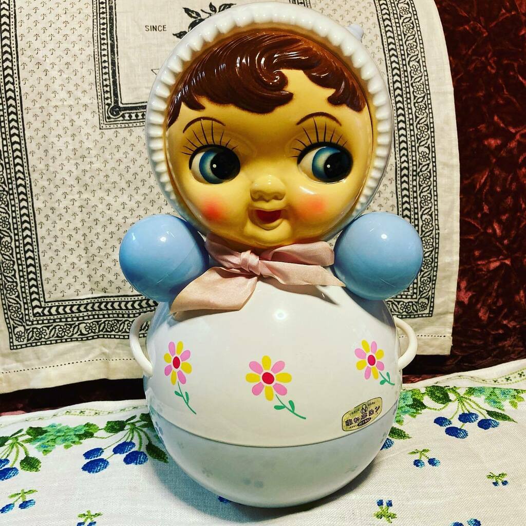 tokioretro's tweet photo. #otomeya #乙女屋 #昭和レトロ #rolypoly #rolypolydoll #lolypoly #人形 #retrojapan #oldjapan #japantoy #kawaii #起き上がりこぼし #起き上がり人形 #lackydolls https://t.co/USPHbwCgc1 https://t.co/lxjJ72l5GP