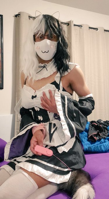 you come home to your maid and she's waiting for you in your bed like this, wyd? https://t.co/KXcSn8