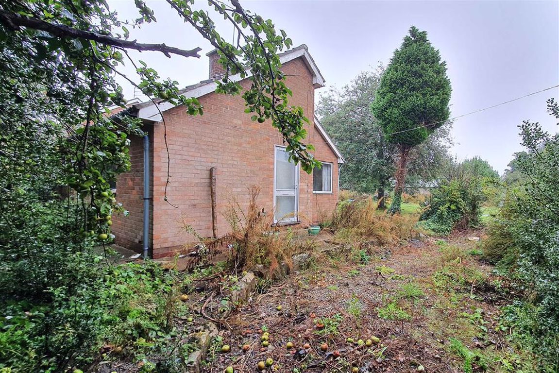 2 bedroom detached bungalow for sale £100,000
dee-atkinson-harrison.co.uk/notice.php?q=1…