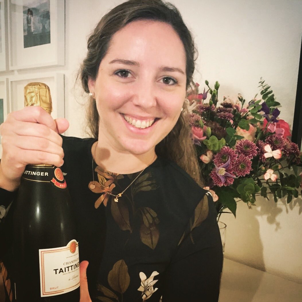 “Ever tried. Ever failed.
No matter.
Try again.
Fail again.
Fail better.”
I made it! 🍾 Happy to finally have my doctorate and see everyone around me even more happy for me. So thankful for this journey and to the people I met along the way as well 🖤🙏🏻👩🏼‍🎓 #phdchat #celebration