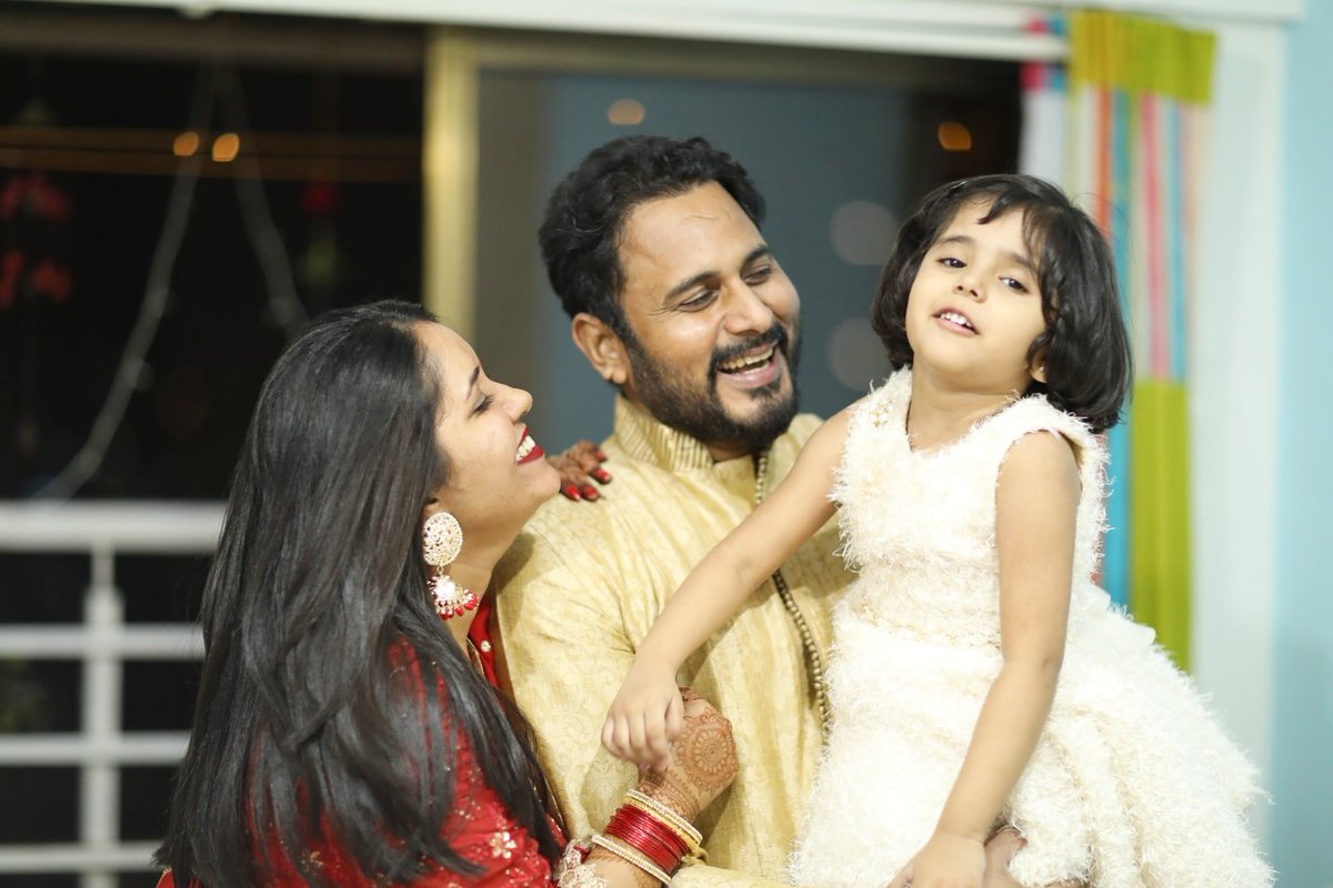 KartikeeYadav1's tweet photo. When we have each other, we have everything β€οΈ #mineforever #Anaisha @shivamm_yadav
Picture Perfect Moment Clicked By @prasadnaik012 βΊοΈ
#family #bondingwithfamily #familytime #famjam #myeverything #candidphoto https://t.co/du2SaIWA2b