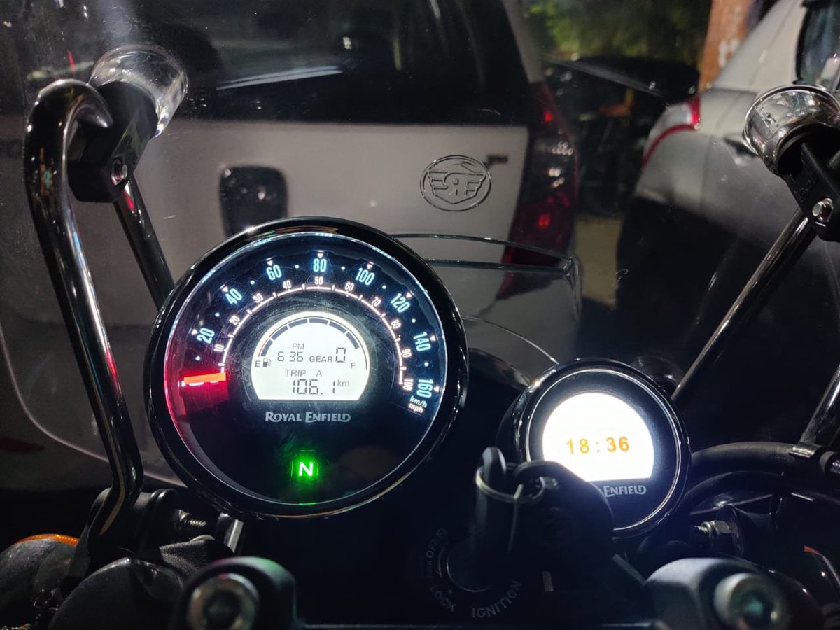BWAutoworld's tweet photo. The new RE Meteor is here with a 350cc, air-cooled, J series thumper. Available in three variants, prices start at Rs. 1.75lakhs. 

#MissOutOnNothing #RoyalEnfieldMeteor
@royalenfield #REMeteor #RoyalenfieldThunderbird 

@BWBusinessworld https://t.co/1owyn1uSPt