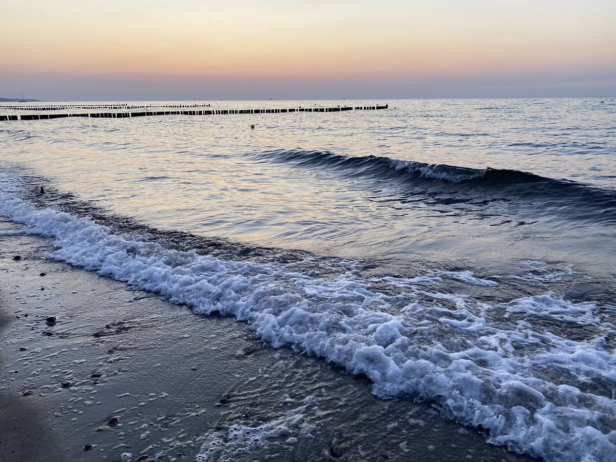 Ich bitte diejenigen, die wie ich das Meer lieben, sich anzuschließen, und ein eigenes Foto vom Meer zu posten. Ein Foto, keine Beschreibung. Ziel ist es, Positives statt Negatives zu verbreiten. Den Text kopieren und mit einem schönen Bild posten.