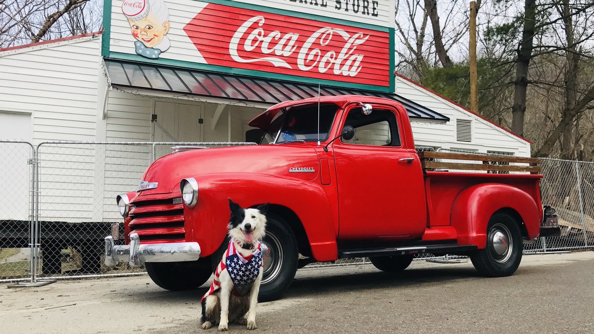 Xanderstone1980's tweet photo. ⁦⁦@MakersMark⁩ I honesty believe that Rabbit Hash Kentucky deserves this! a historic little town ran by a non profit and has dogs for mayors. in 2020 we had a new mayoral election (fundraiser)and a dog named Wilbur won. please come to Rabbit hash!
#makeitremarkable https://t.co/PXzZoZIaxH