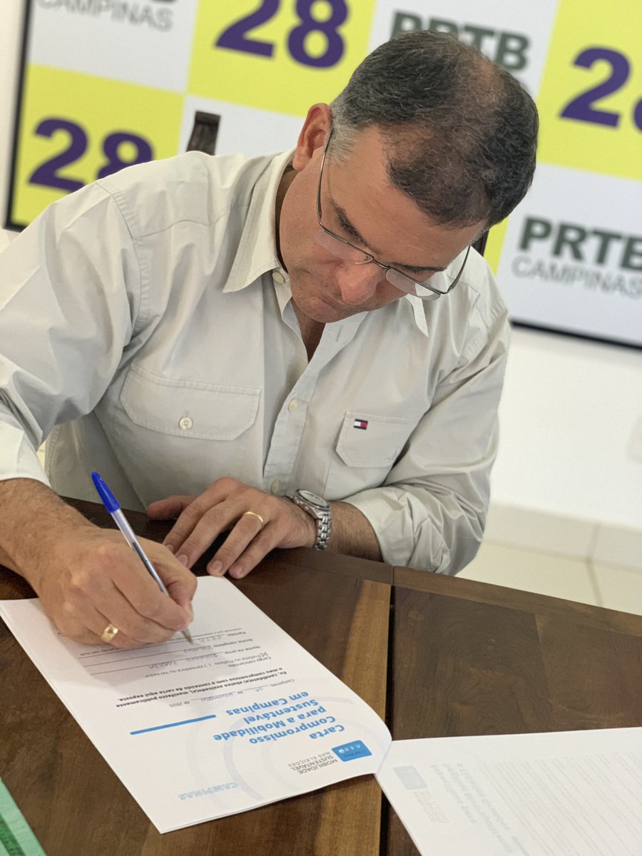 ParadaRogerio's tweet photo. Me comprometi com todo grupo de ciclista ao assinar a carta de Mobilidade Sustentável.
Minha luta é por você, Campineiro!
Vote 2️⃣8️⃣!
#parada28 #campinas #soudedireita #soudireito #eleições #eleiçõescampinas #prefeito28 #paradaprefeito #paradaparaprefeito https://t.co/SMh1xJPp5h