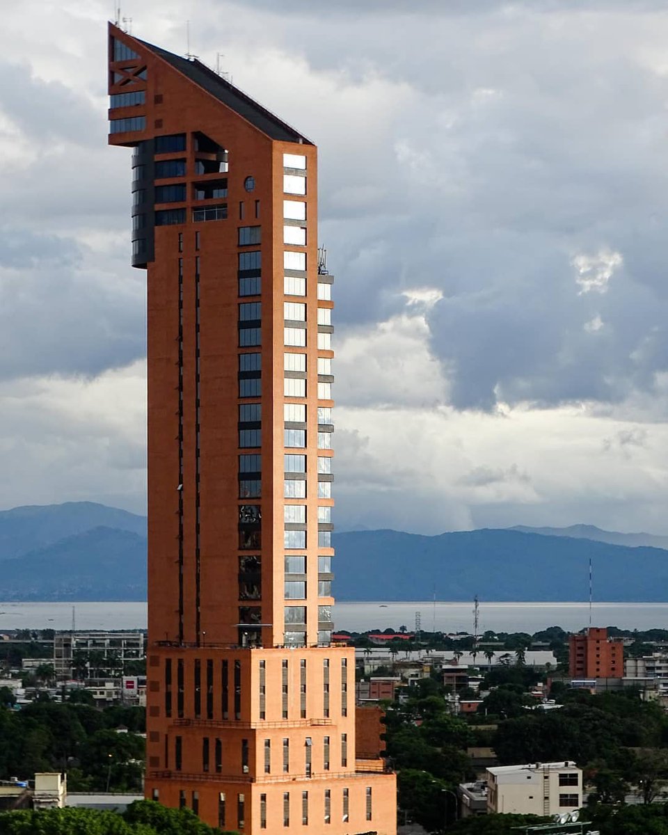 Twitter 上的 Exitos 93 1 Fm Maracay Torre Sindoni Torresindoni Hermosas Vistas Las Que Ofrece Nuestra Ciudad La Ciudad Para La Que Hacemos 𝘚𝘰𝘯𝘪𝘥𝘰𝘴 𝘦𝘯 𝘱𝘳𝘪𝘮𝘦𝘳𝘢 𝘧𝘪𝘭𝘢 Exitos 93 1 Fm ｍａｒａｃａｙ
