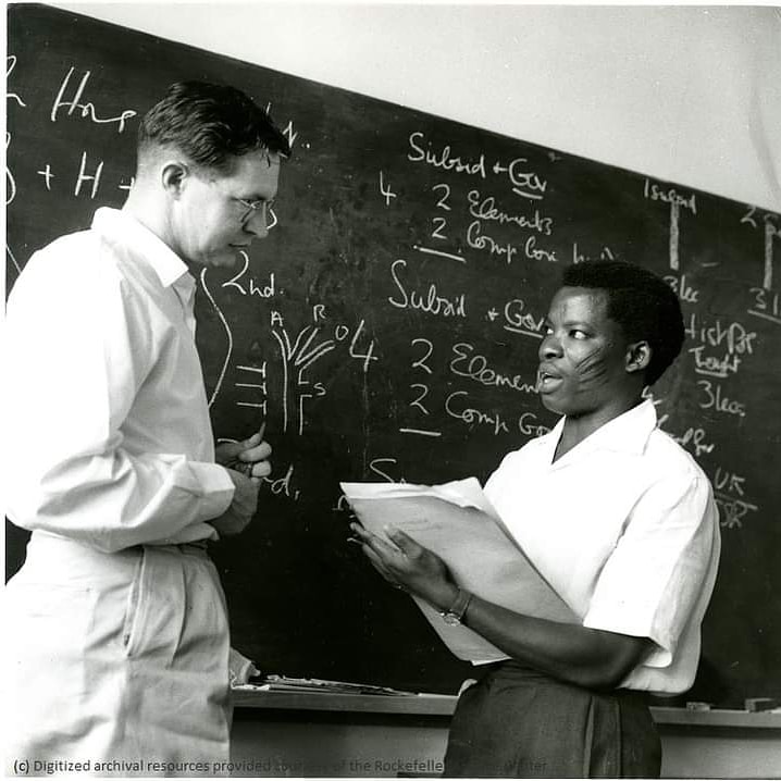 ASIRIMagazine's tweet photo. Between a lecturer and his student: University of Ibadan. Circa: 1964
Image Source: “Digitized archival resources provided courtesy of the Rockefeller Archive Center”
#DigitalHistoryProject #ASIRIMagazine #History #RockefellarArchive #LASRAB #History #culture #education https://t.co/ZfXzGfVCXK