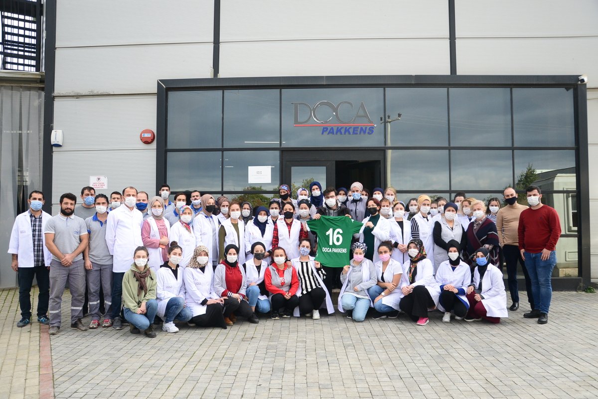 bursastore1963's tweet photo. Doca Pakkens Personeline #Bizbizeyeteriz kampanyamıza 100 adet forma desteklerinden dolayı teşekkür ederiz. https://t.co/Cl8mf76dco