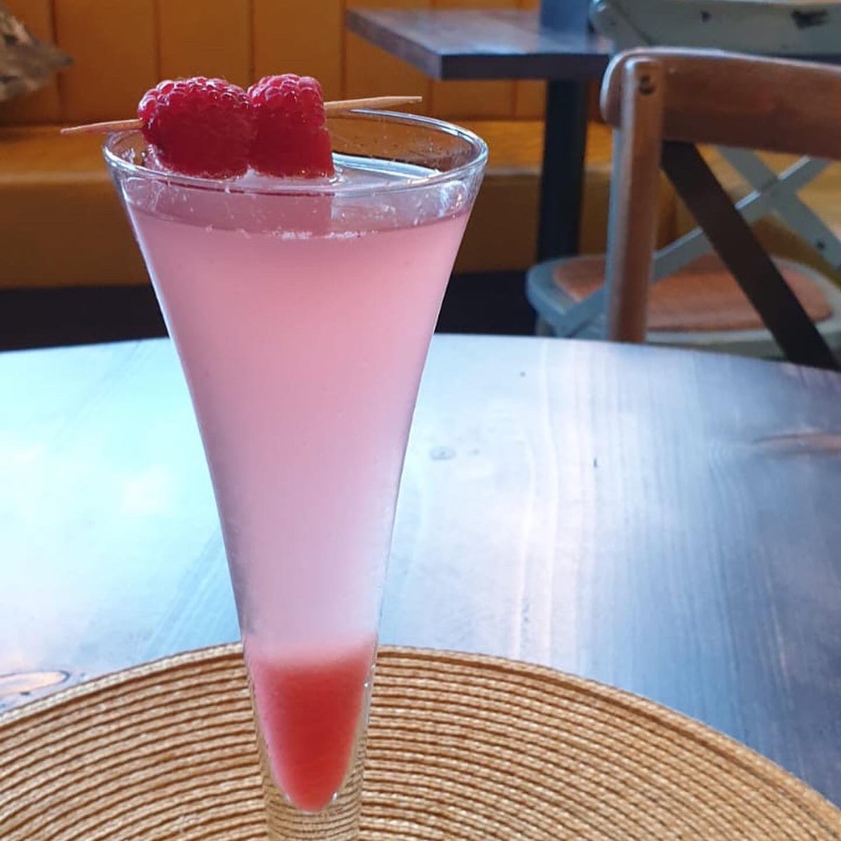 VestaEdinburgh's tweet photo. Our gorgeous new mocktails - No-Jito, Frida Margarita and Raspberry Tonic. Dry is never dull at Vesta! Book a table on 0131 220 0773 or pop in to say hi, we’ve missed you! #friyay #supportlocal #edinburgh #edinburghrestaurant #edinburghbar #edinburghfood #mocktails #noalcohol https://t.co/l3pIdE8Yp7