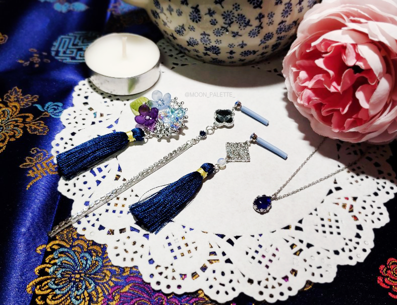 🕯🎗MOON PALETTE🎨🕯 tweet media