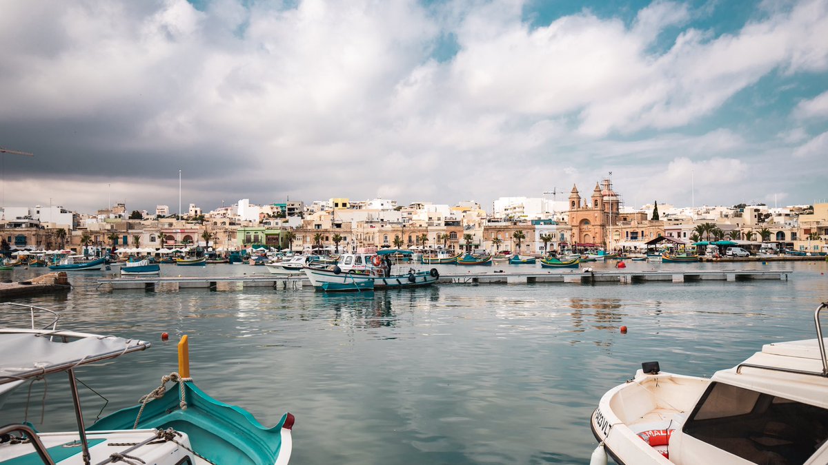 Another @InfraMalta maritime infrastructure project at #Marsaxlokk Bay is in its final stages. €850k EU-funded project to dredge Maghluq area of this bay, upgrade its quay & install 3 new pontoons for fishers' boats. @EU_MARE @followianborg @stefanzrinzo @AntonRefalo @MaltaGov