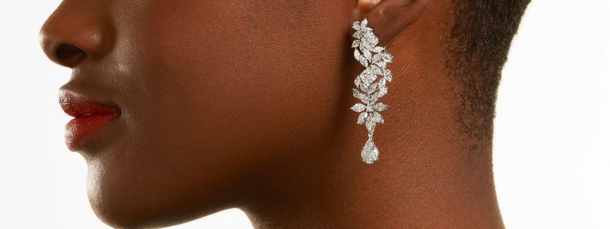 AppleFederalCU's tweet photo. Eyeing some #jewelry for your loved one? Save 10% on select regularly priced jewelry when you pay in full with Apple VISAยฎ Credit or Debit card. ๐ณ๐ https://t.co/vugzyXy5lh
#holidayshopping #savemoney #visadeals #shopsmart #deals https://t.co/edfXO9hGbv