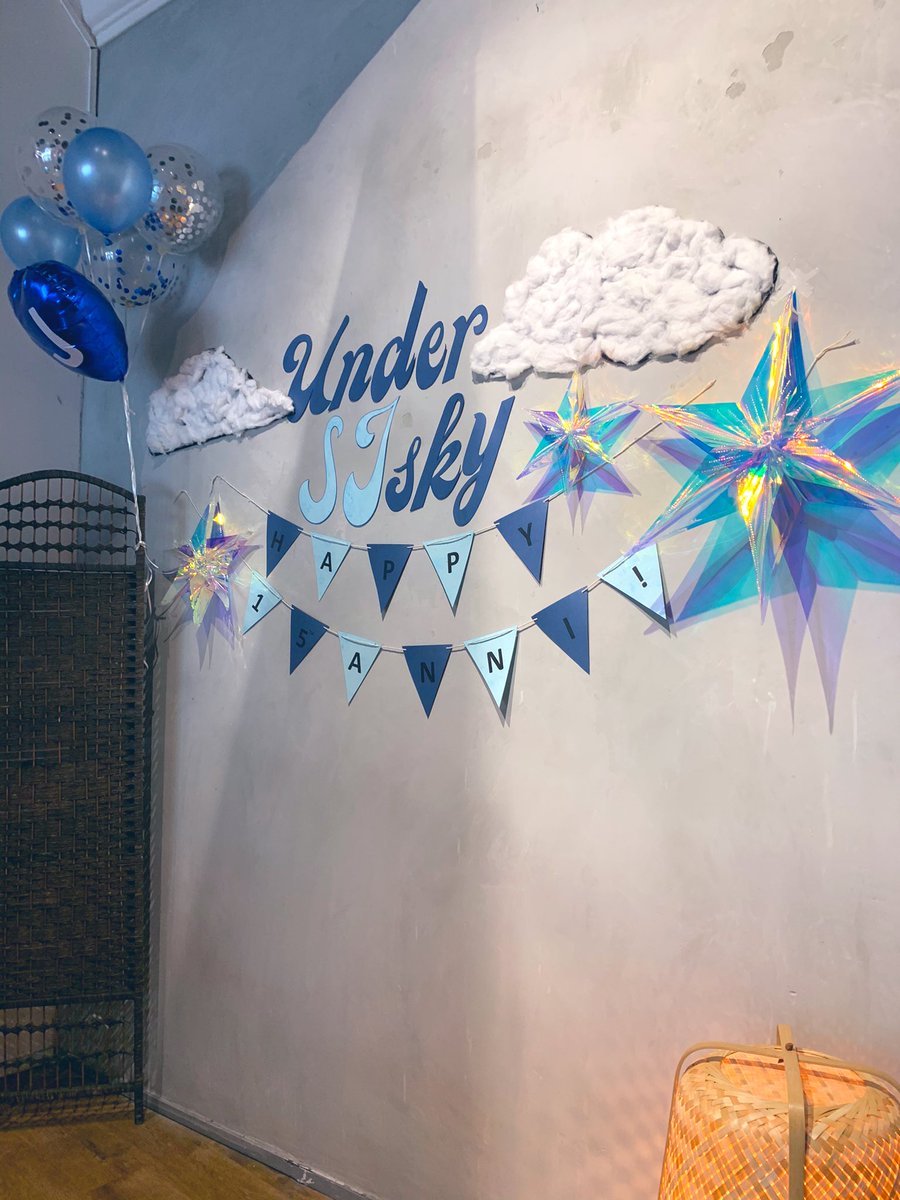 MadameIsis's tweet photo. It was such a lovely cafe with many lovely ELFs. I’ve always 💙 coming for any #SUPERJUNIOR CS event Cz every one is just so friendly and approachable. Hope those who received my FS love them as much as I did producing them. #UnderSJSky #chapter15withSJ. See u tmr at Orchard! https://t.co/CbaNTT5466
