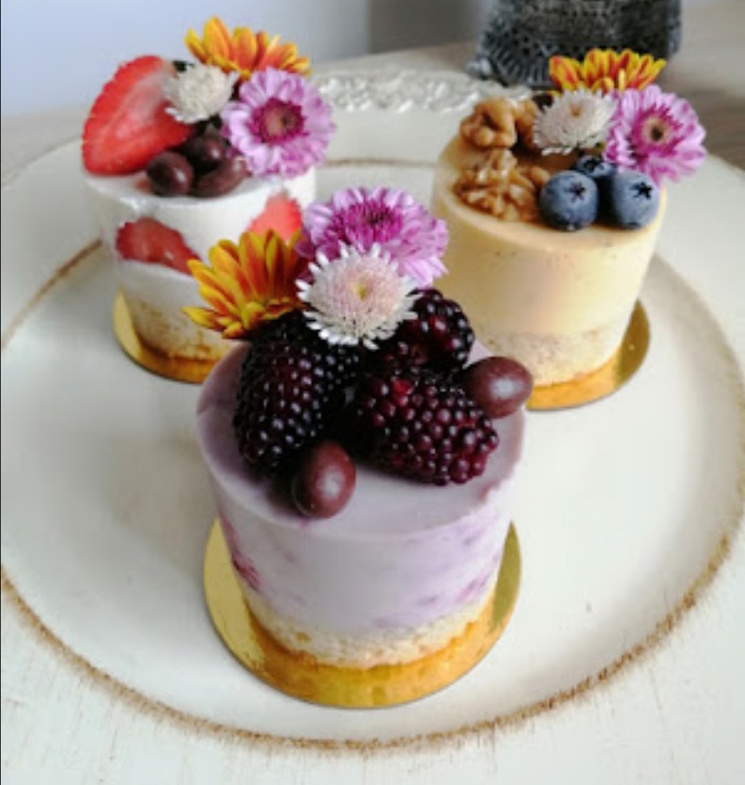 Brasileiri2020's tweet photo. 🍰🤤 https://t.co/E6TWq80X6X