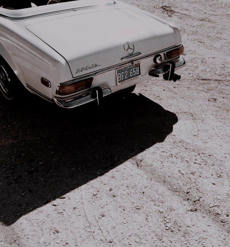 ⠀⠀
        ◞ ◞ 𝗜 𝗚𝗢𝗧 𝗠𝗬 𝗘𝗬𝗘𝗦 
               𝗢𝗡 𝗧𝗛𝗘 𝗣𝗥𝗜𝗭𝗘,
𝗙𝗜𝗚𝗛𝗧 𝗧𝗜𝗟 𝗧𝗛𝗘 𝗗𝗔𝗬 𝗧𝗛𝗔𝗧 𝗜 𝗗𝗜𝗘.
𝗖𝗔𝗡’𝗧 𝗞𝗡𝗢𝗖𝗞 𝗠𝗘 𝗗𝗢𝗪𝗡 
𝗔𝗡𝗗 𝗧𝗛𝗔𝗧’𝗦 𝗪𝗛𝗬
𝗜 𝗚𝗢𝗧 ‘𝗘𝗠 𝗔𝗟𝗟 𝗧𝗛𝗘 𝗪𝗔𝗬 𝗨𝗣.
⠀⠀