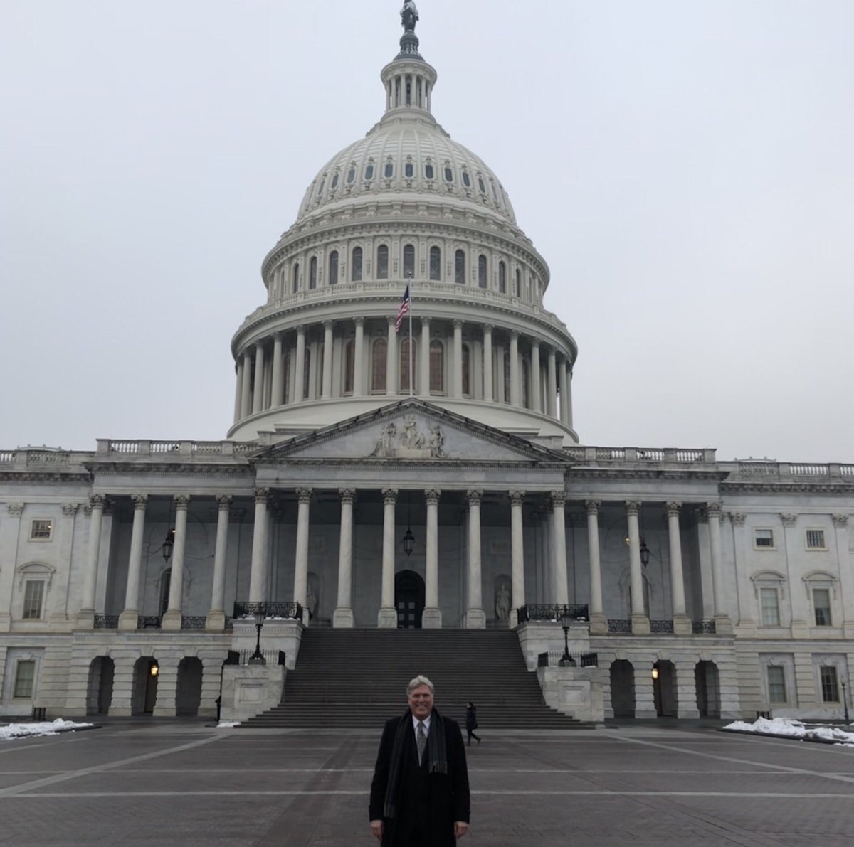 Yerkes4Congress's tweet photo. Dear #CongressmanLipinski🇺🇸
@DanLipinski
Although I don’t agree with you on some issues, being a #ModerateRepublican🇺🇸 in #OakLawn #IL03,
I agree that #MarieNewman does not represent #US🇺🇸
#ExtremeMarie will serve only one term!
@USHouse2022🇺🇸
#ThinkingAboutRunning4Congres2022 https://t.co/fOF70zh4kj