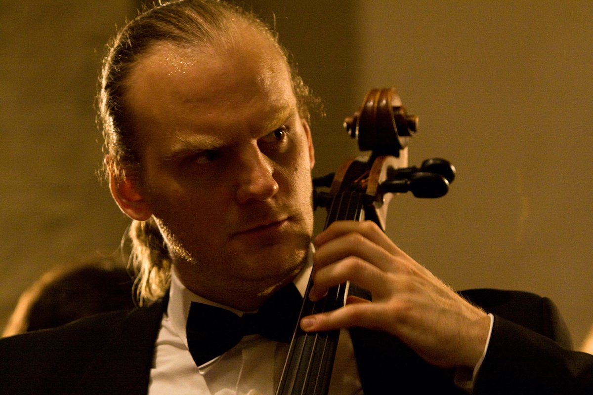 Brikcius's tweet photo. 🎻FESTIVAL @BRIKCIUS🎶 🎥Music doc film MAKANNA
"about the rise and fall of the 7th century false prophet with his face covered with the green veil and his eyes glowing as embers"
Tonight @ 8pm(CET) - https://t.co/t8XhbN0BsL💻
♫#FestivalBrikcius #CzechMusic #Talich #GreenMask https://t.co/AZy1r4zFEK