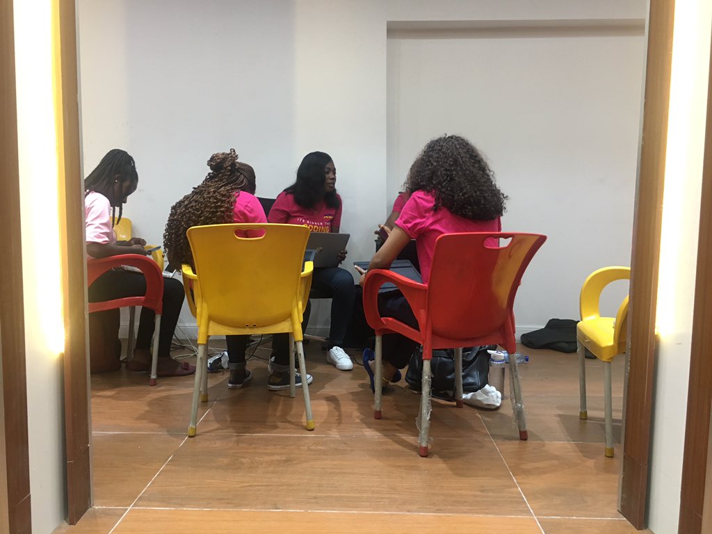 africa_agility's tweet photo. Itβs the final day of the Girls In Tech Bootcamp, Lagos Edition 2020 today.
#GITBootcamp #LagosEdition #ScrumAlliance #AfricaAgility #AanuGopald #BiggerThanCoding #Coding #STEM #Tech https://t.co/qa2rwOxWz0