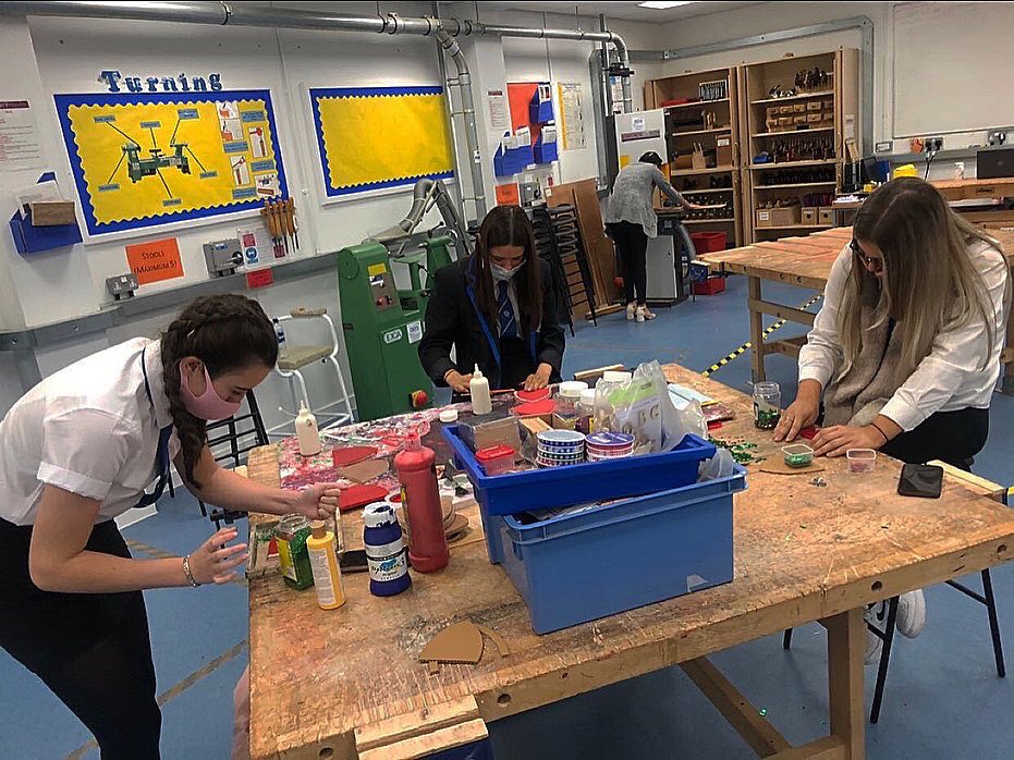 A Vision 🎨
<a href="/YE_ForthValley/">YE Scotland Forth Valley</a> 
<a href="/youngenterprise/">Young Enterprise</a> 
<a href="/mrs_mcphee/">Elaine11</a> 
#youngenterprise #CLASH #scottish #team #friends