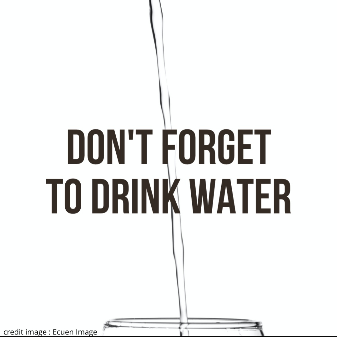 5ForSix_'s tweet photo. Alors les gars, une petite soif ? Que diriez d'un raffraichissement ? 
Faites vous plaisir, sans en abuser, l'eau est précieuse ! Et avec des gobelets en carton bien évidemment @ecolemultimedia #water #fountain #earthslife #savetheplanet https://t.co/9jgszezuPO