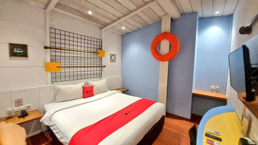 stayturu's tweet photo. Rekomendasi penginapan cozy &amp; unik di RedDoorz Bandung

Harganya mulai 150K, bisa jadi opsi buat nyari penginapan dengan suasana alam 🏡

A Thread https://t.co/NMtDJ0WapW