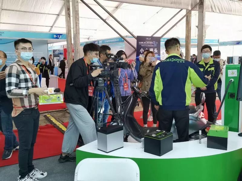QingchenE's tweet photo. 6 mins super charging system
electric power battery
1. Safety 
2. Fully Charged Within 6 mins! 
3. Long Time Service 
    Battery Pack: 1200 cycles 
    Qick Charging Pile: 8 years
#powerbattery #motorcycle #Ebike #scooter https://t.co/4gbiX9HKDo