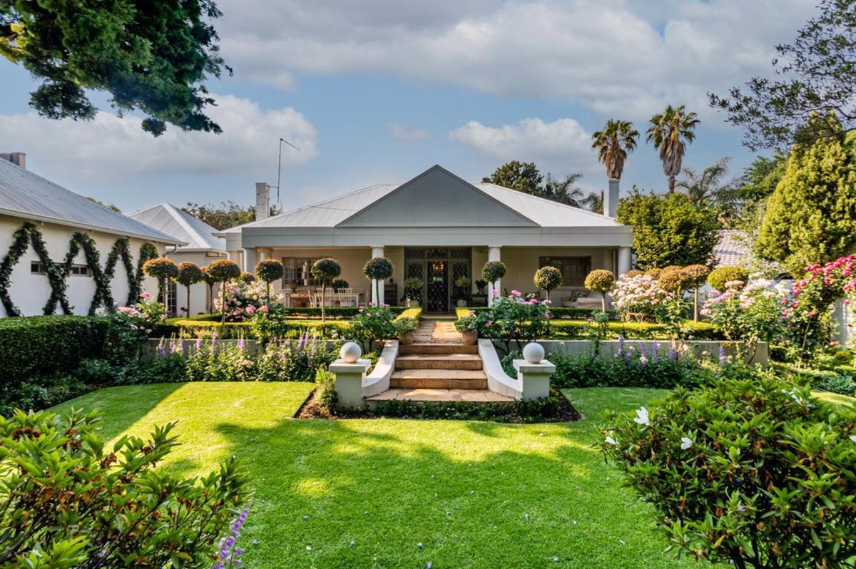Ennik_Estates's tweet photo. EXQUISITE GARDEN
3 Bedroom house for sale in Parkwood | R5,3m
https://t.co/FI0Sx7tX6n
#EnnikEstates #luxuryrealestate #realestate https://t.co/91B2Lyp8Ya
