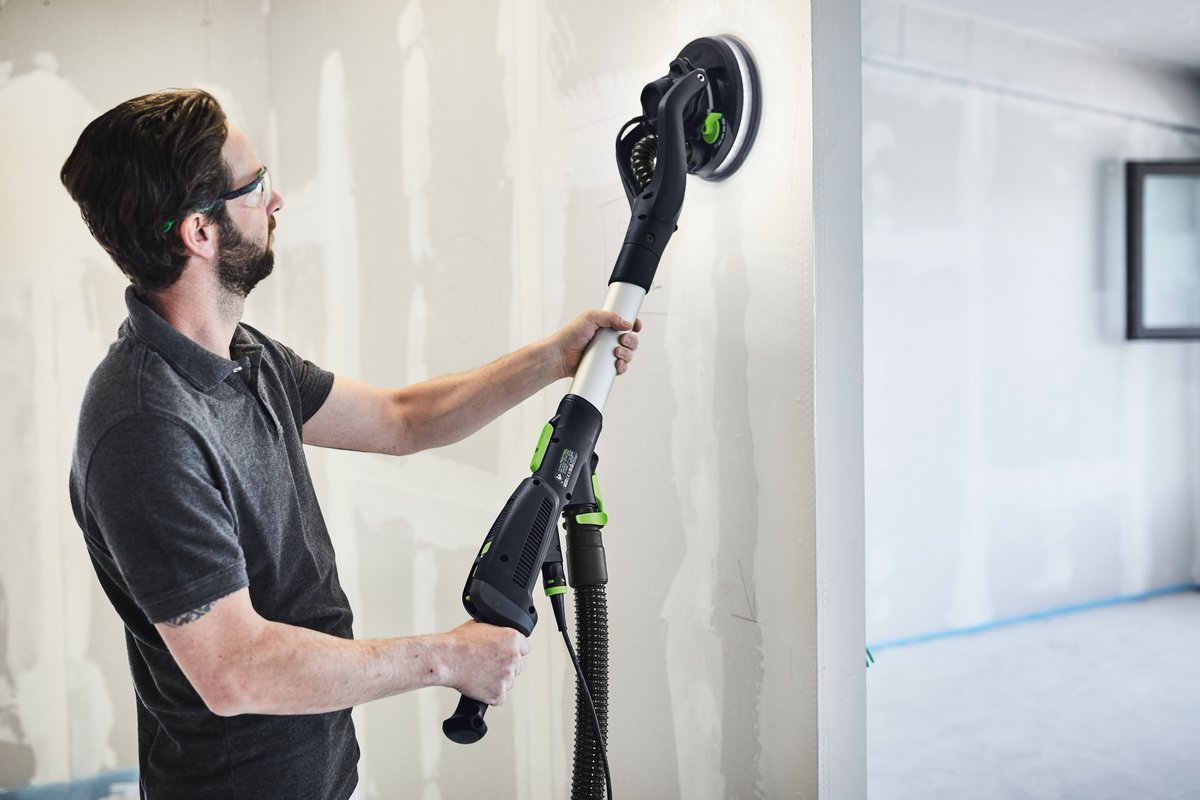 Vanaf oktober is de nieuwe Festool langnekschuurmachine PLANEX verkrijgbaar! Voorzien van LED-lichtring, excenterschuurbeweging en regelbare aanzuiging.  #SimonisVerf #schuurmachine #Festool p1e.nl/_1IQ