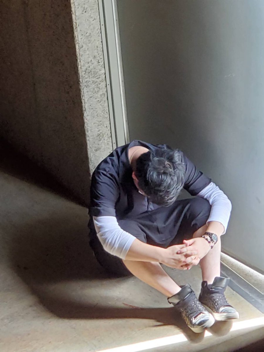 AtLas_kentom's tweet photo. 本日19:00より、
先週アップしたScreamのMV、
その裏側を少しだけメイキングという形でお見せします！
撮影自体は1日でしたが、その後3日ほどは身体がまともに動きませんでした。

https://t.co/RIzzMCvmje https://t.co/CP7C4TnmjA