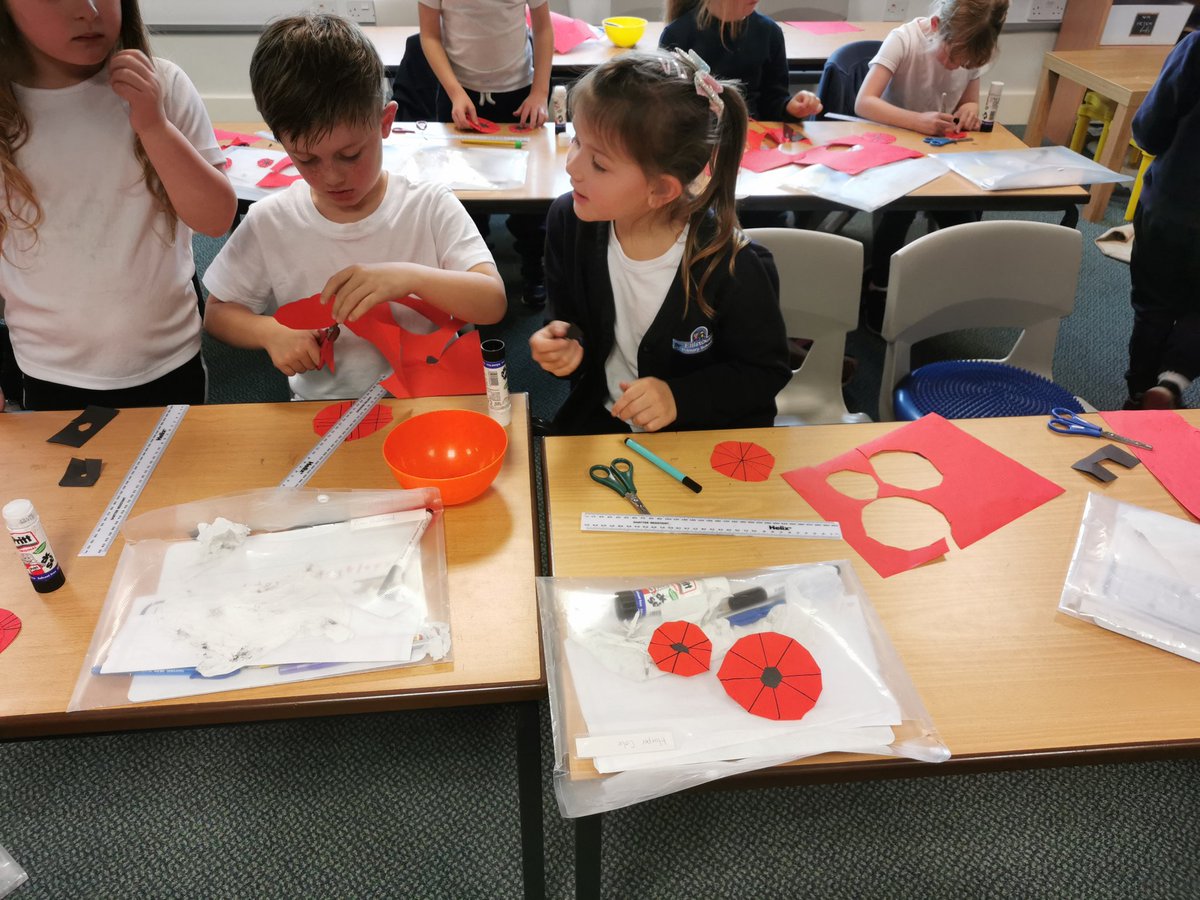 CalderEllisPri's tweet photo. Calder Class worked hard yesterday to make poppies for our school wreath. #LestWeForget https://t.co/BQmn9TcRjT