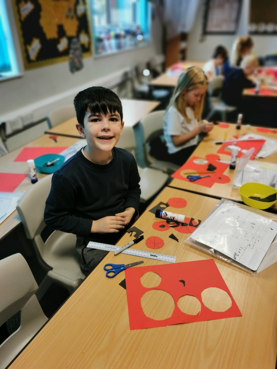CalderEllisPri's tweet photo. Calder Class worked hard yesterday to make poppies for our school wreath. #LestWeForget https://t.co/BQmn9TcRjT